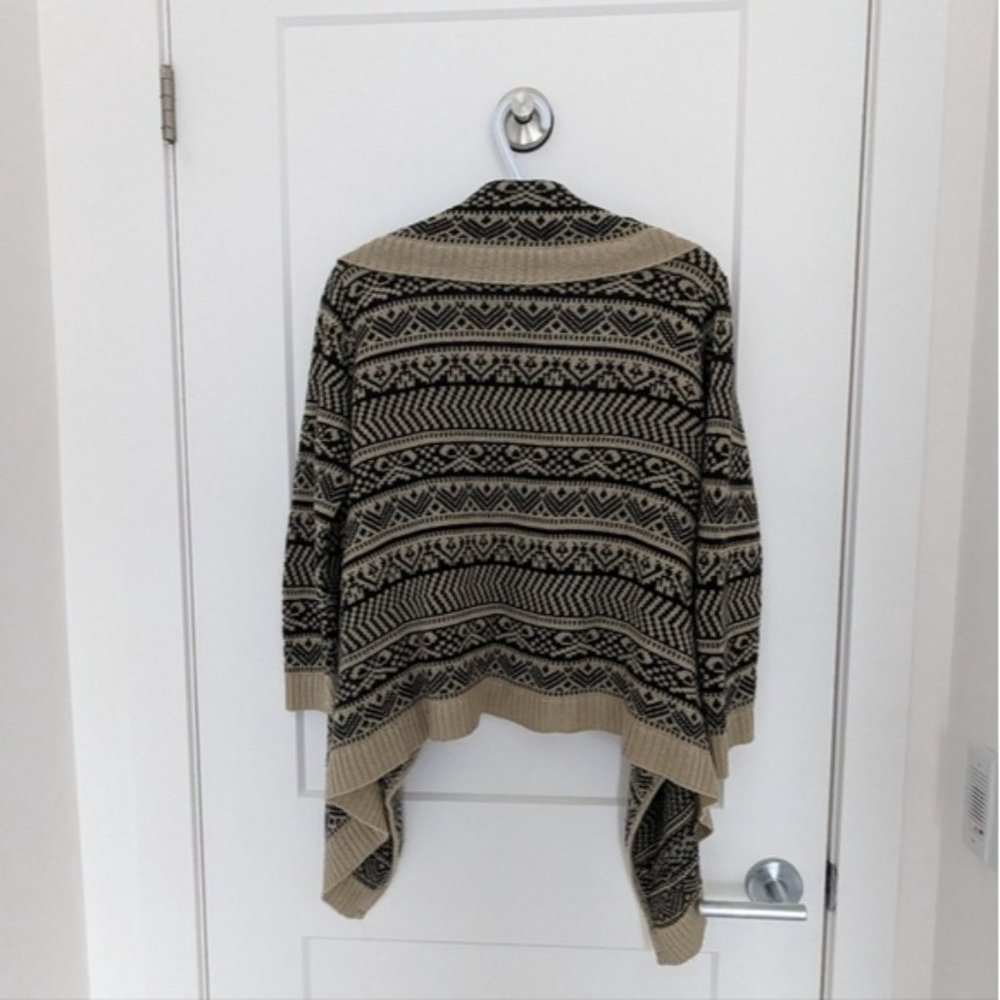Bebe Pattern Cardigan - Picture 2 of 4